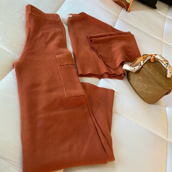 2 Piece Rust Tone Set - Picture 4 of 6